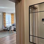 Cozy Place For Nights Апартаменты *