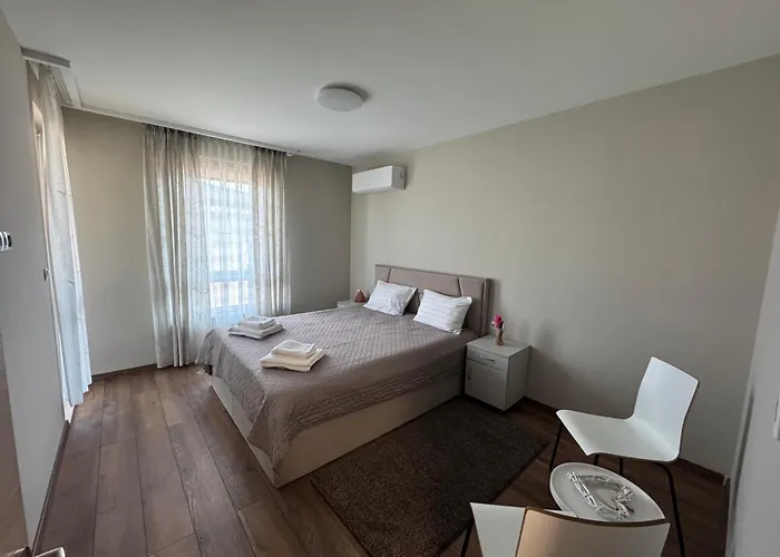 Cozy Place For Nights Apartment *